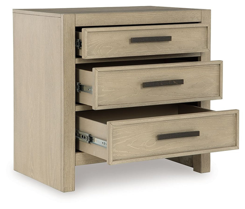 Calmoro - Three Drawer Night Stand - Gray - Tallahassee Discount Furniture (FL)