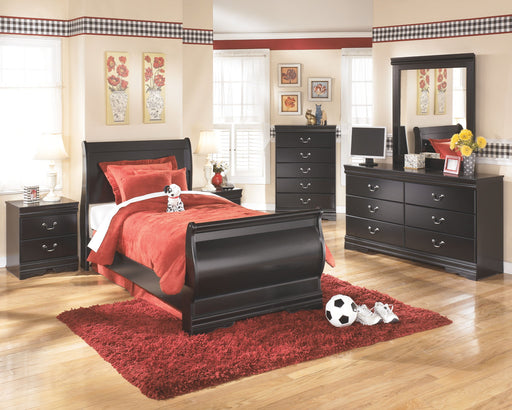 Huey Vineyard - Black - Dresser, Mirror - Tallahassee Discount Furniture (FL)