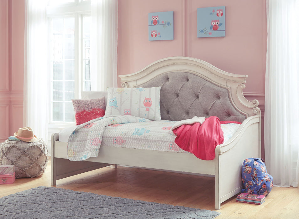 Realyn - Chipped White - Twin Day Bed with Storage - Tallahassee Discount Furniture (FL)