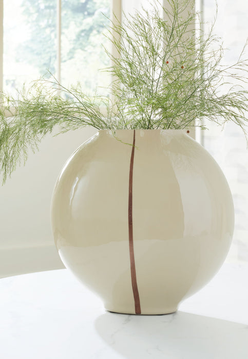 Sheabourne - Vase - Tallahassee Discount Furniture (FL)