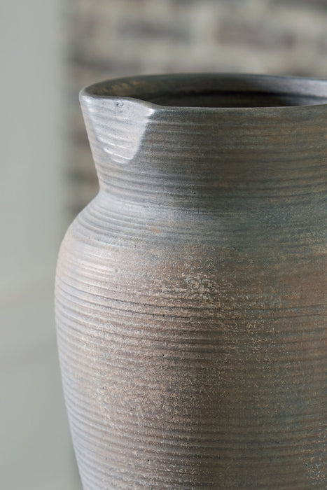 Brickmen - Vase - Tallahassee Discount Furniture (FL)