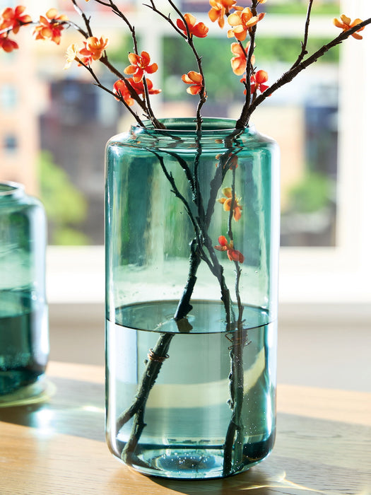 Inisland - Vase - Tallahassee Discount Furniture (FL)