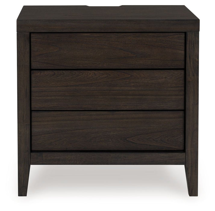 Westonfort - Three Drawer Night Stand - Espresso