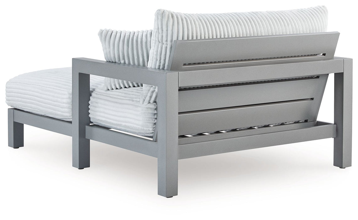 Hurley Park - Gray - Chaise Lounge With Cushion - Tallahassee Discount Furniture (FL)