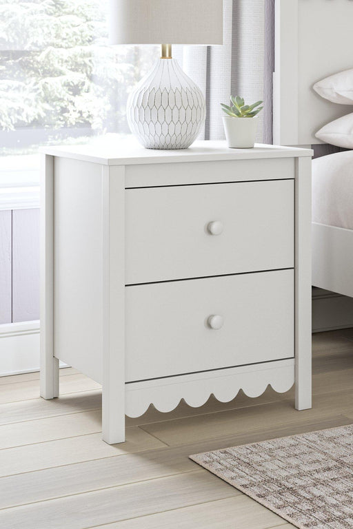 Hallityn Nightstand - Tallahassee Discount Furniture (FL)