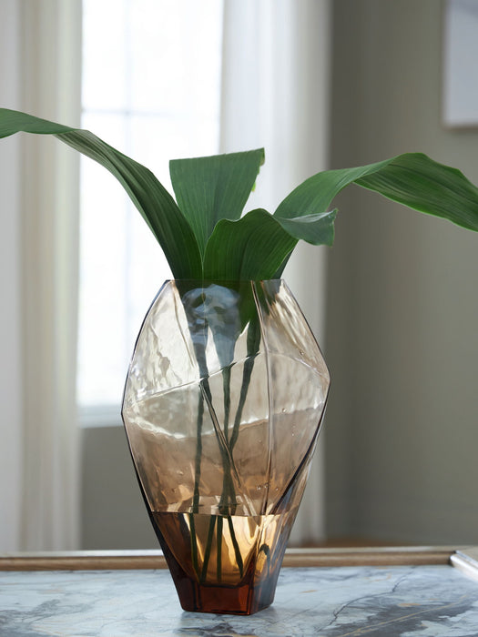Ewart - Vase - Tallahassee Discount Furniture (FL)