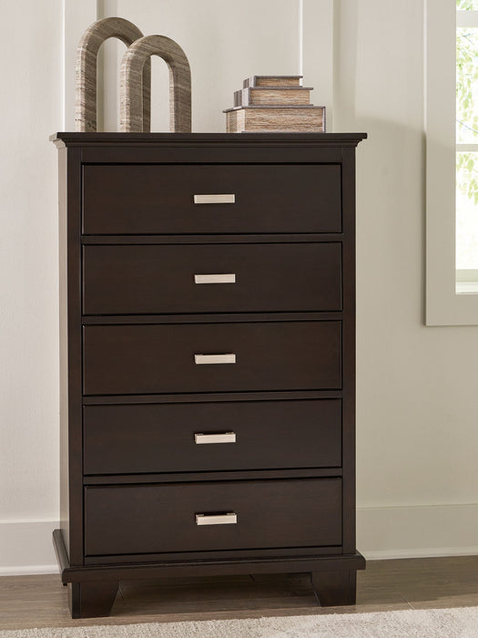 Covetown - Five Drawer Chest - Dark Brown - Tallahassee Discount Furniture (FL)