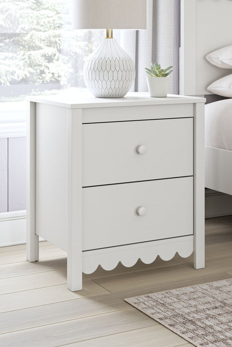Hallityn - Two Drawer Night Stand - White - Tallahassee Discount Furniture (FL)