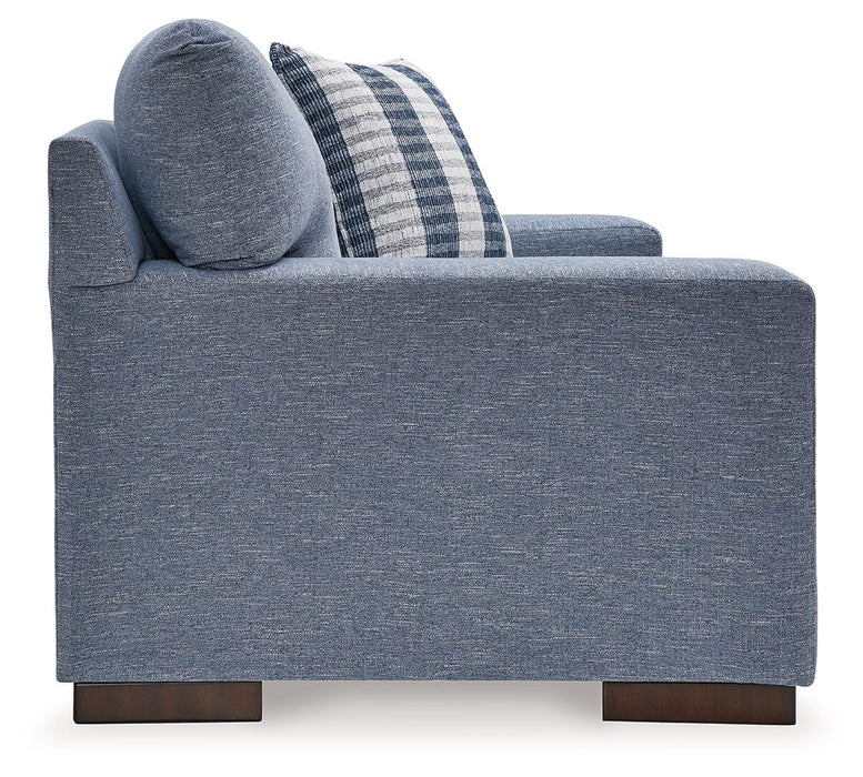 Belvoir - Chair And A Half