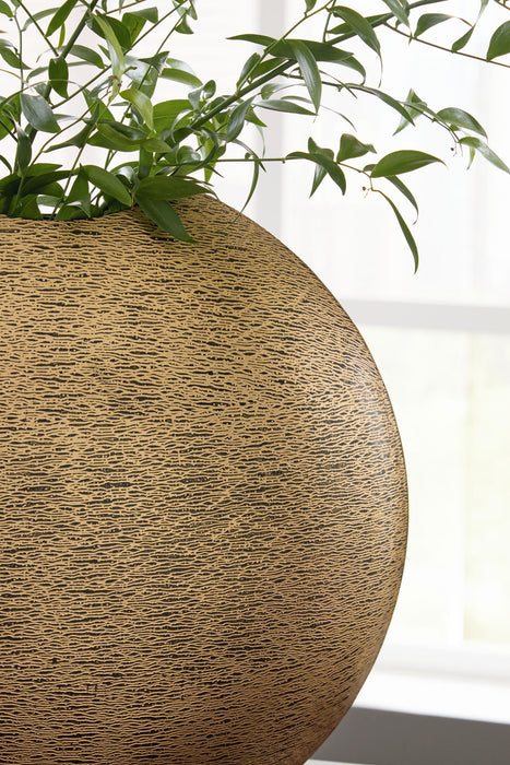 Iansboro - Vase - Tallahassee Discount Furniture (FL)
