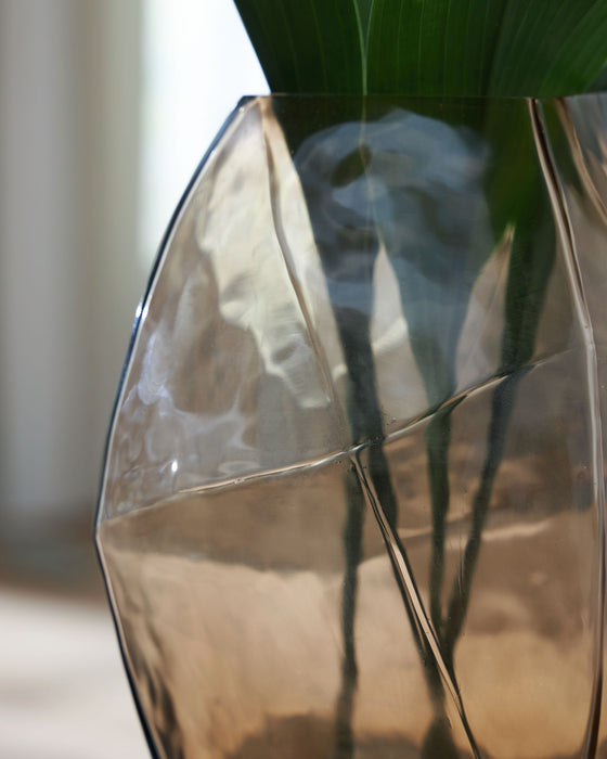Ewart - Vase - Tallahassee Discount Furniture (FL)